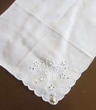 Damentuch Taschentuch Einstecktuch, mit Lochstickerei, Handarbeit Madeira, NEU