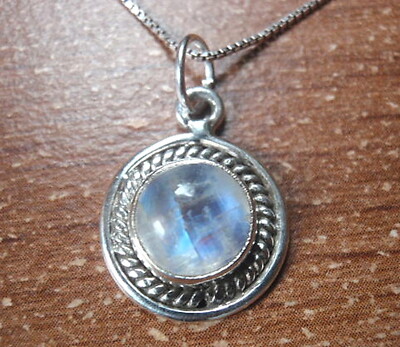 Moonstone Round 925 Sterling Silver Necklace with Rope Style Highlights