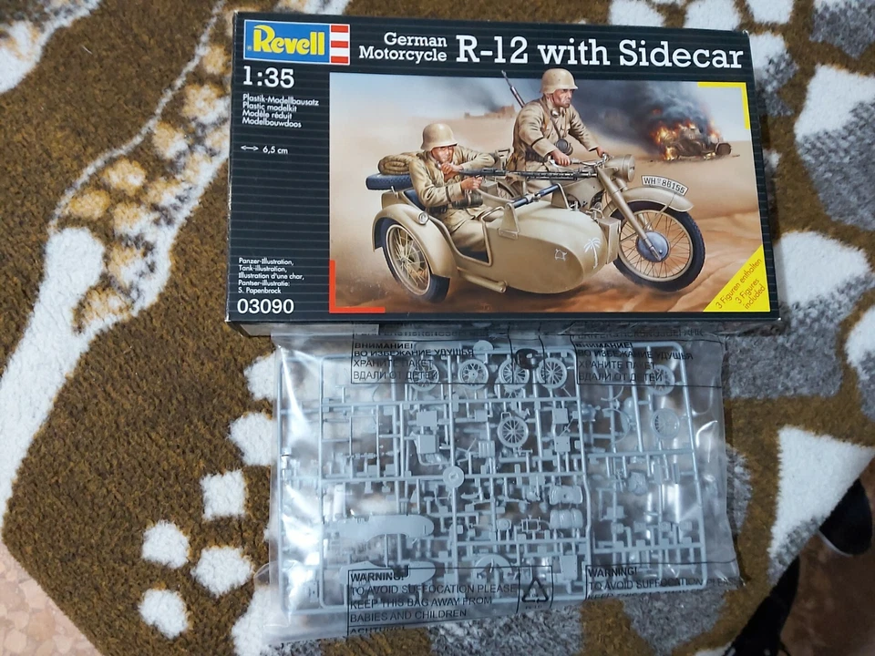 REVELL 03090 GERMAN MOTORCYCLE R-12 WITH SIDECA- 1/35 - Imagen 2 de 4