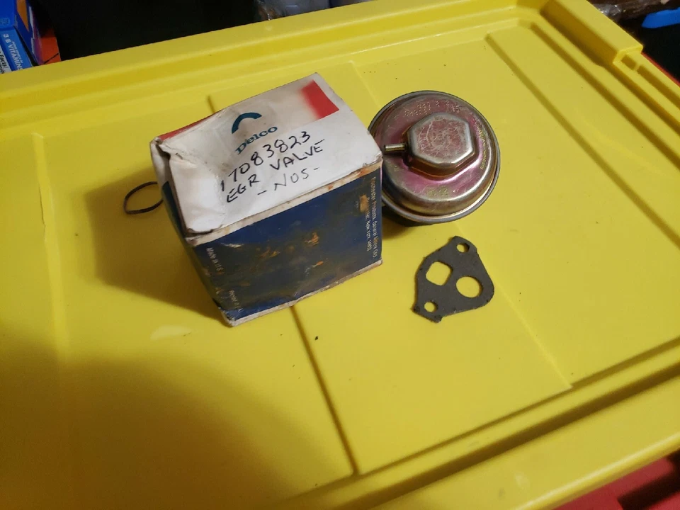 ДЕТАЛЬ КЛАПАНА EGR GM NOS 1983 CHEVROLET CORVETTE IMPALA CAPRICE NO 17083823 - Изображение 2 из 4