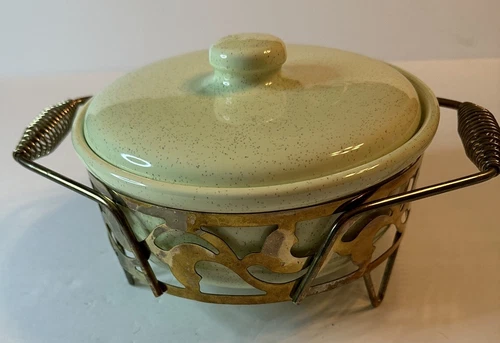 Bauer Pottery COVERED CASSEROLE on STAND Tan Yellow Mid Century Vintage Great!