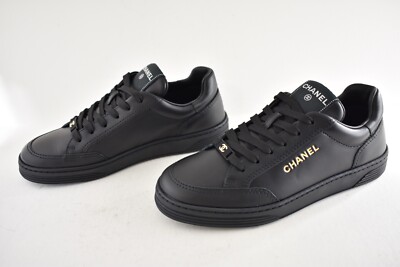 CHANEL CCロゴ スニーカー ブラック 23cm 正規品 KREAM購入 Chanel 23A Black Calfskin Leather Gold CC Logo Flat Runner Trainer