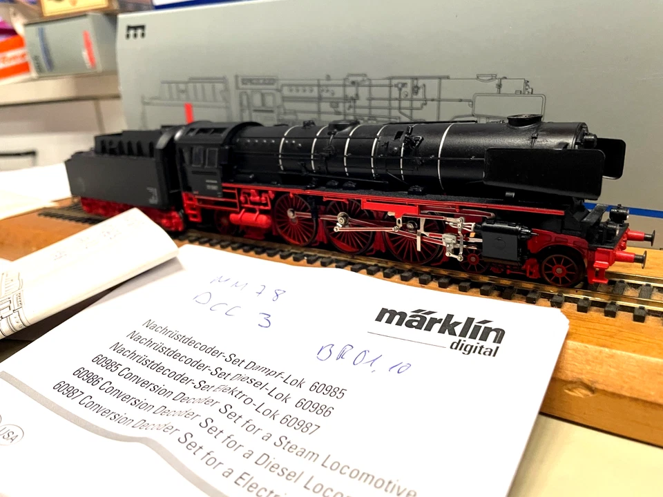 MÄRKLIN HO Dampf 01 1087 DB Kessel Metall nr .37102 OVP neuwertig MFX-VOLLSOUND