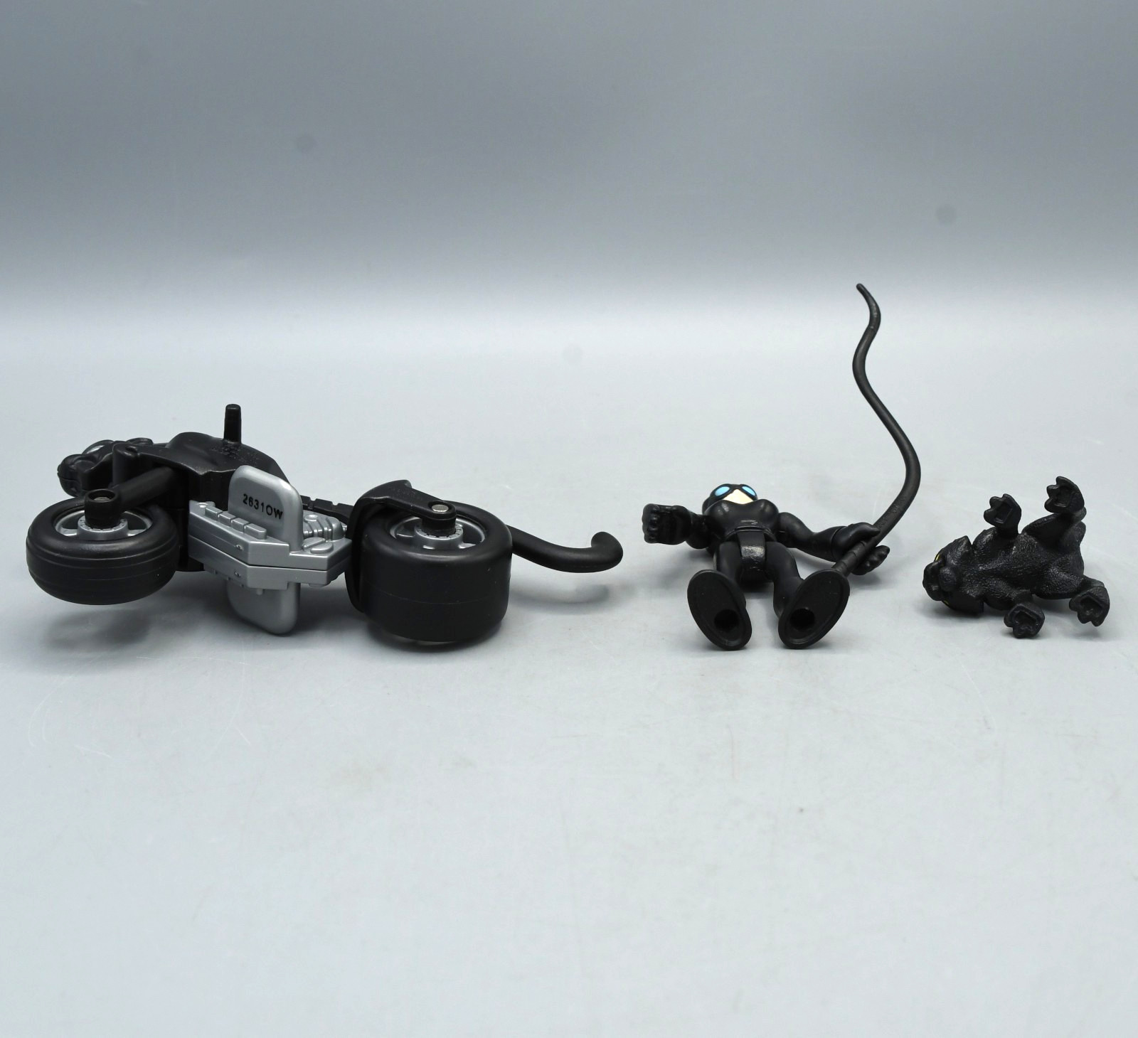 Imaginext Catwoman Set 2013 Fisher Price DC Super Friends Cat Whip Cycle