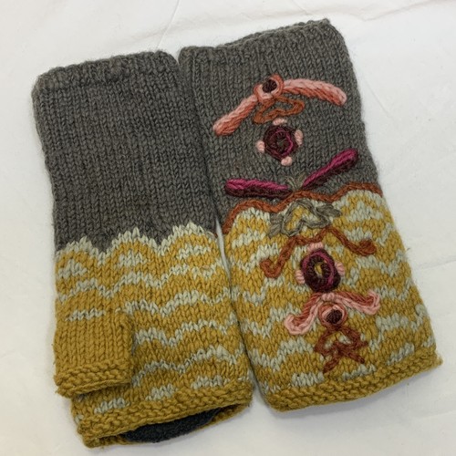 French Knot Fingerless Knitted Gloves Hand Warmer Lined Nepal