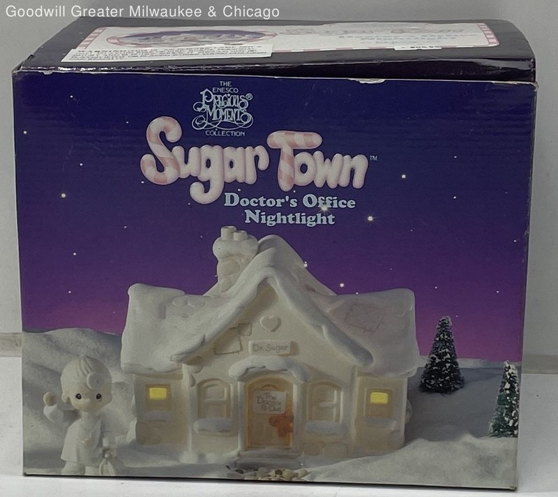 The Enesco Precious Moments Collection Sugar Town Doctor's Office Nightlight NIB