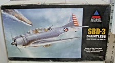 ACCURATE MINIATURES SBD-3 DAUNTLESS WWII AIRCRAFT MODEL KIT 1:48 3411