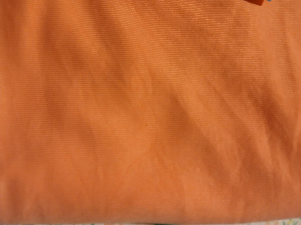 Vintage light weight knit fabric - Image 2 of 3