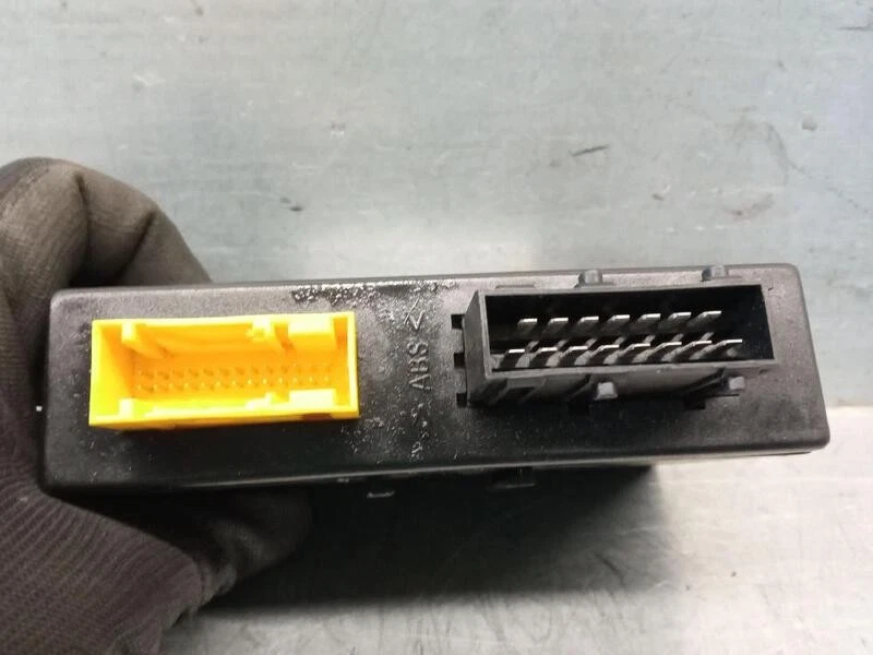 9654425180 centralina confort per PEUGEOT 307 CC (S1) 2.0 16V CAT 2003 5554916 - Immagine 3 di 4