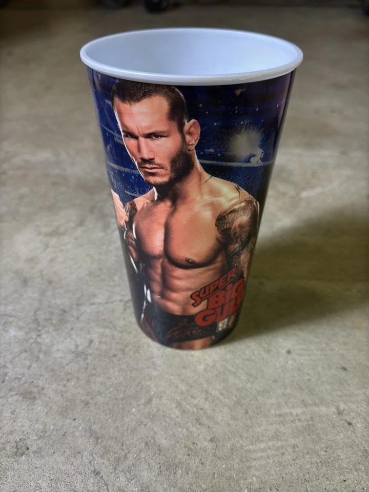 WWE ALL STARS 7-Eleven Superstar Randy Orton Super Big Gulp Cup 2011 por THQ 7-11 Foto 2 de 3