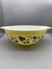 Vintage PYREX Gooseberry Cinderella Mixing Nesting Bowl 4QT Yellow & Black #444