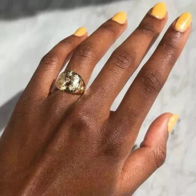 Anillo Cúpula Con Estrella Redonda 1.09CT Diamante Creado en Laboratorio 14K Anillo Chapado en Oro Amarillo Foto 4 de 4