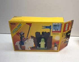 Lego Castle 6034: Black Monarch's Ghost Set, Complete w/ Box, Instructions