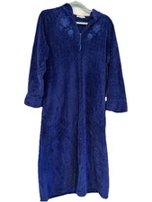 Miss Elaine Women  s M Blue Floral Embossed Full Zip Fleece Long Robe Pockets