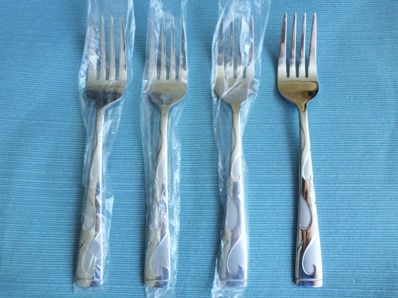 Stainless Flatware (7 1/8")