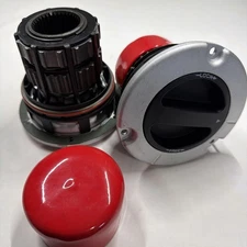 4WD Manual Locking 2 Hubs BC3Z3B396B MAYBE For 05-16 F-250-F550 (Missing Washer)