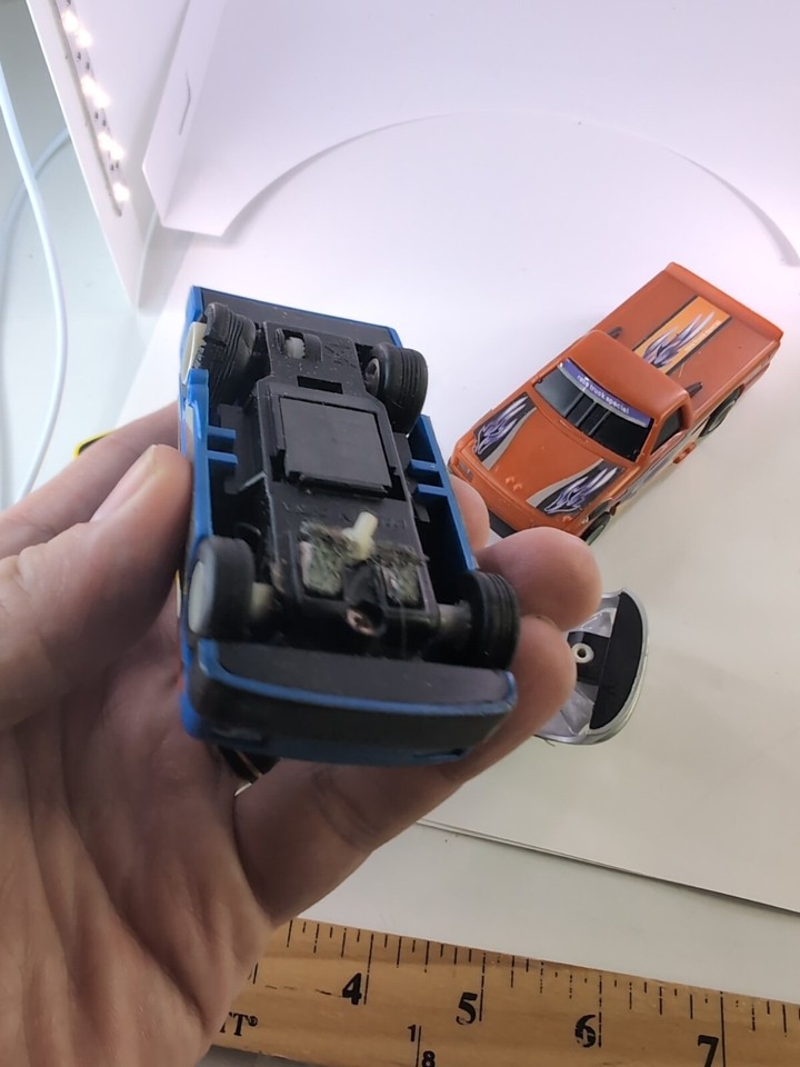 Vintage 2 Electric Speedtrax Race Truck Slot Cars With Interchangeable