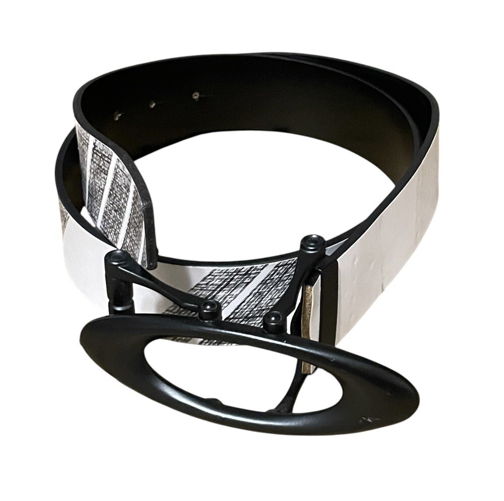 Oakley belt y2k archive 00s スタッズ❗️ Oakley Belt 男式32 码复古Y2K O 金属扣Gorpcore Goth Emo 滑冰