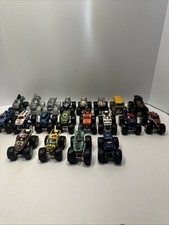 Hot Wheels Monster Jam 1:64 Scale Monster Trucks Lot of 20 Zombie Silver Various