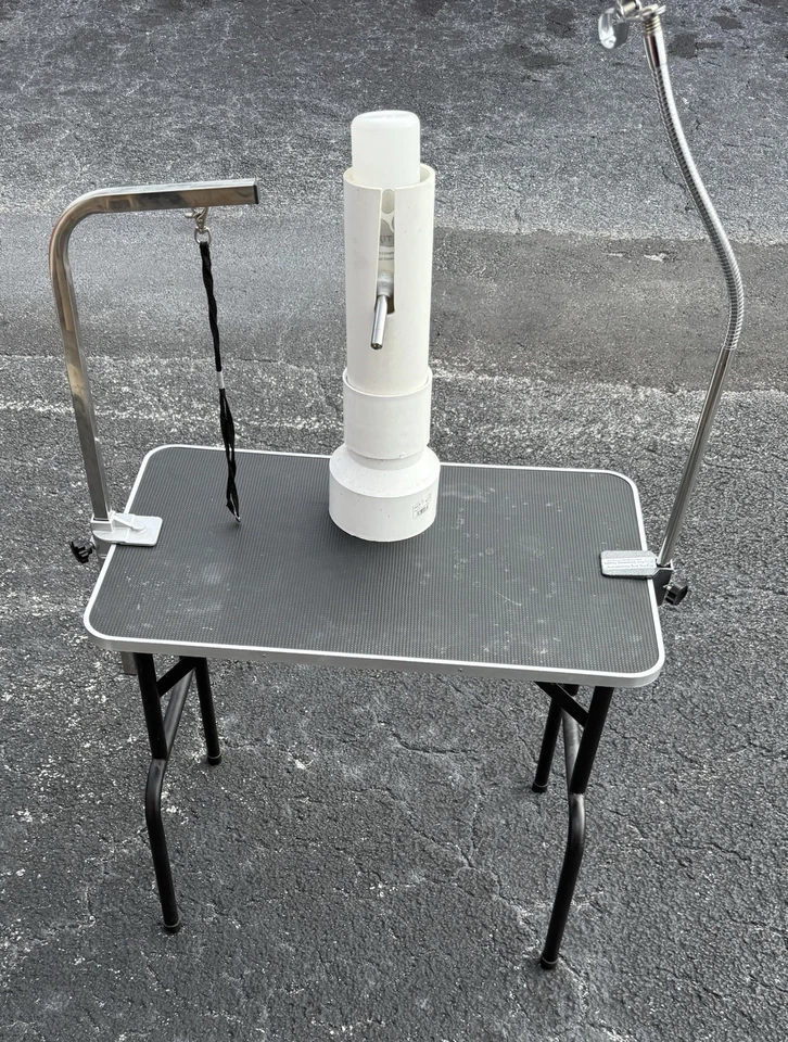 Flying Pig Dog Grooming Table - Black; With Water Feeder - Image 4 of 4