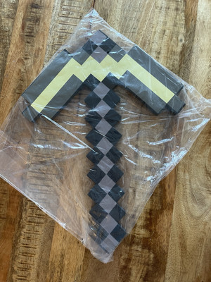 MINECRAFT FOAM GOLD PICKAXE  COSTUME COSPLAY GAMING 18'' Lot Of 10