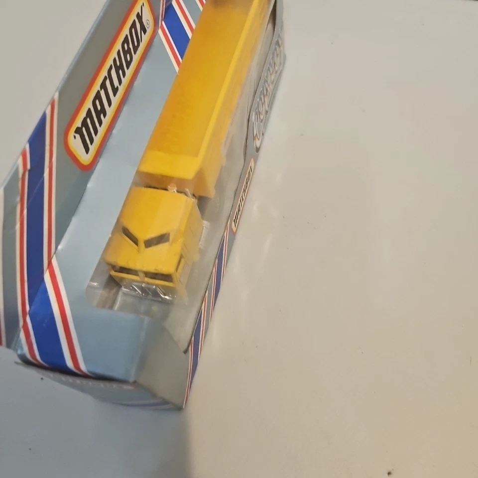 Matchbox Convoy CY-20 Kenworth Tipper Taylor Woodrow Boxed Truck - Image 4 of 4