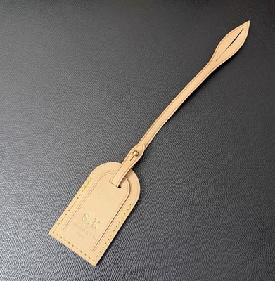 LOUIS VUITTON ネームタグ レザー製 Louis Vuitton Paris Black Leather Name Tag w/ NT Gold-tone Small