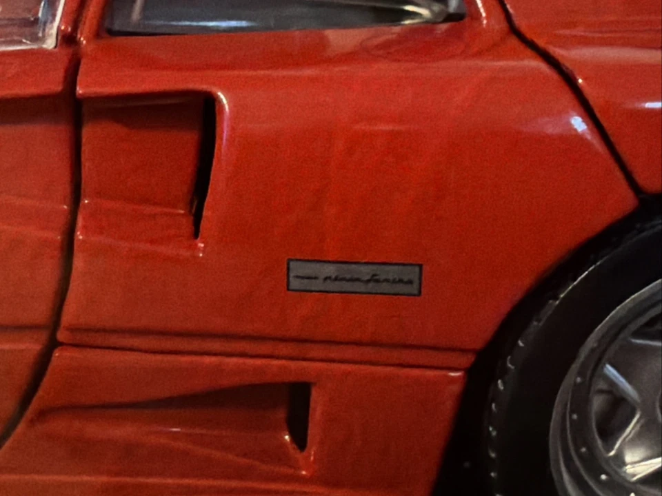 100% Hot Wheels Ferrari F40 1:18 Toy Vehicle Die cast Red Model  - Image 3 of 4