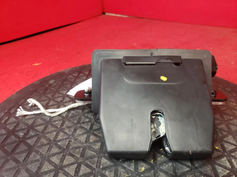 FORD FIESTA BLOQUEO MALETERO/PUERTA TRASERA 2013 Foto 2 de 4