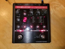 TC Helicon Voicetone Harmony G-XT Vocal Effects Pedal Audio Footswitch Guitar 