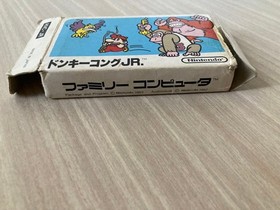 Nintendo Famicom Donkey Kong Jr. with Box and Manual
