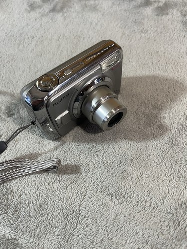 Fujifilm Compact Digital Camera FinePix A900 9.0 MP 4x Zoom ( Untested For Parts - Picture 6 of 9