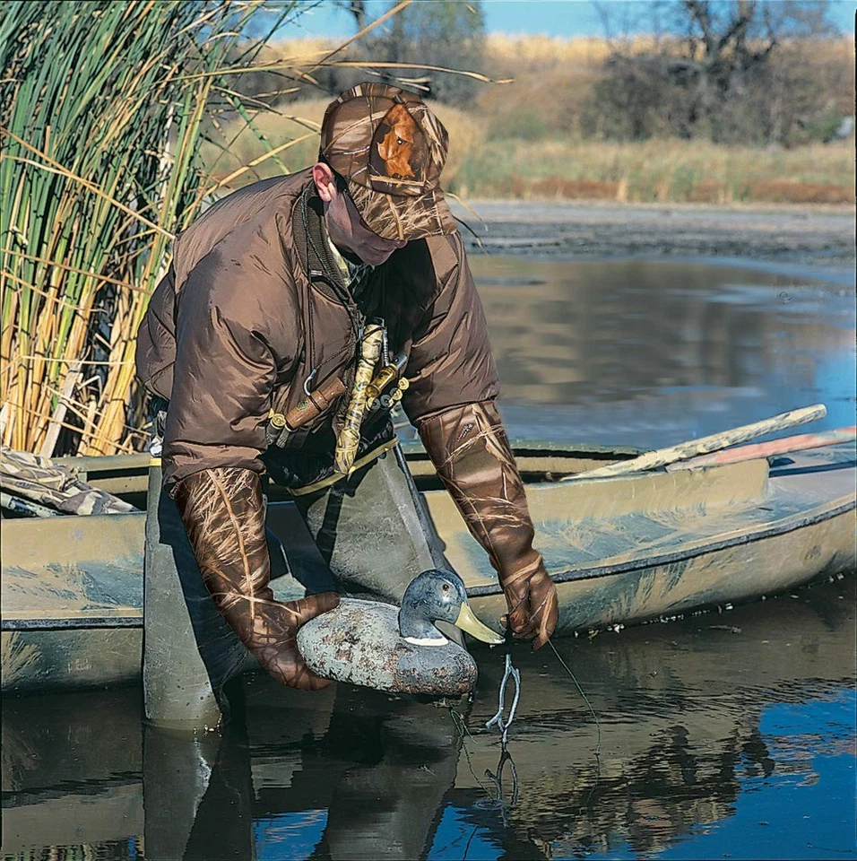 Realtree MAX 5 Camo Waterproof Decoy Gloves Neoprene Dot Grip One Size Fits Most - Image 2 of 3