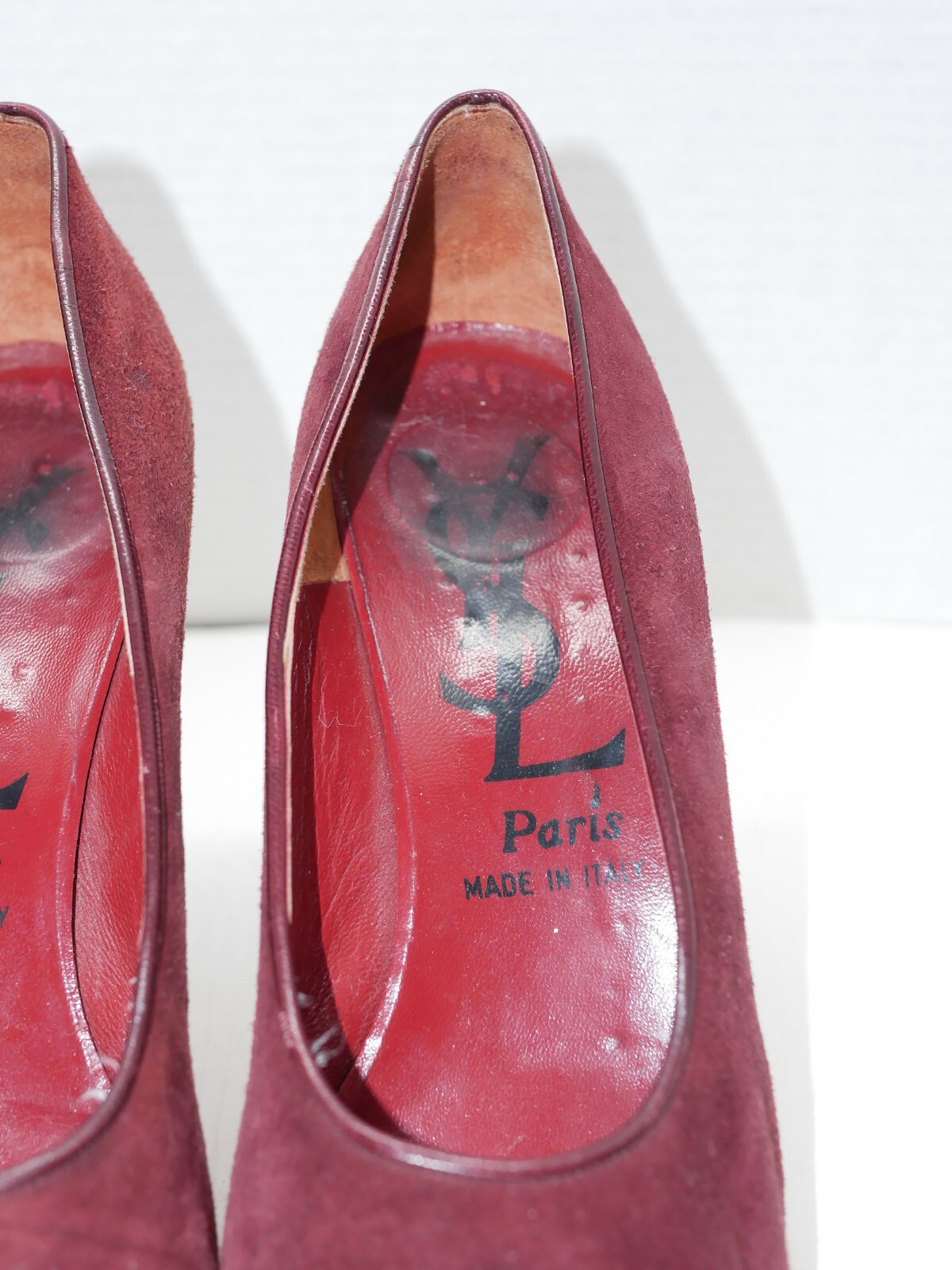 Décolleté slip on vintage Yves Saint Laurent taglia 8 5 M tacco in pelle scamosciata rosso bordeaux