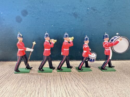Britains: Eyes Right Set 7163- Middlesex Regiment Band. 54mm Plastic Figures - Picture 2 of 3