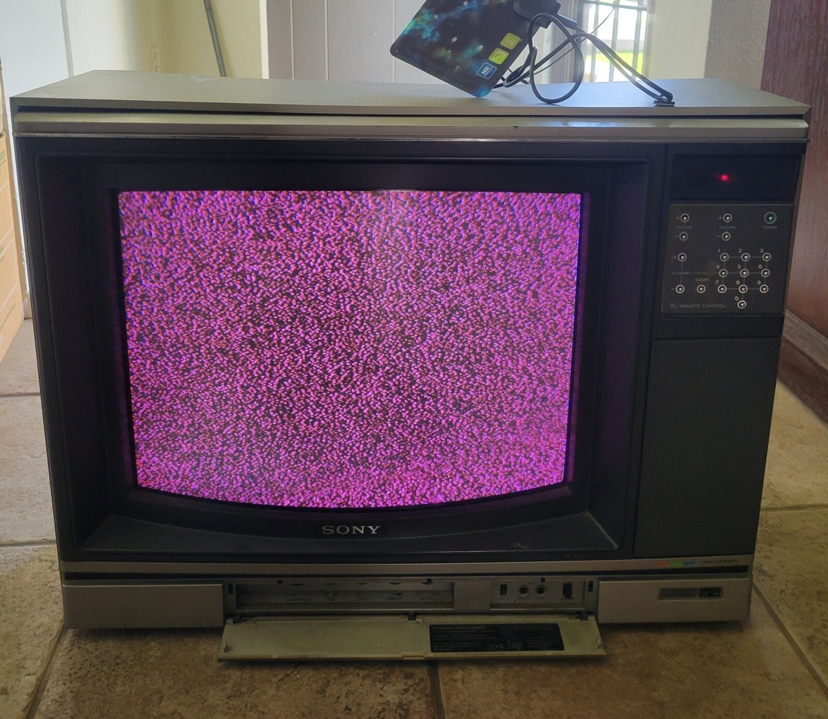 VINTAGE 1984 SONY TRINITRON KV-1953RX 19