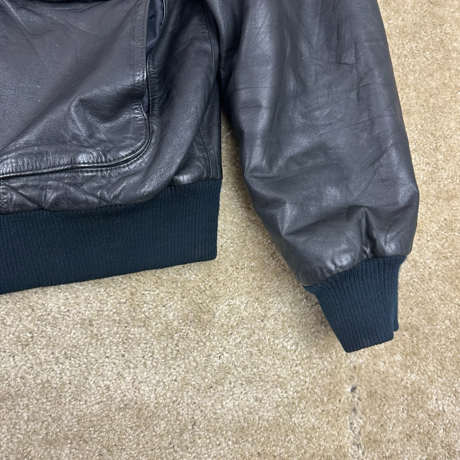 Guy Laroche Paris Mens Bomber Jacket L Leather Zip Up snap Black