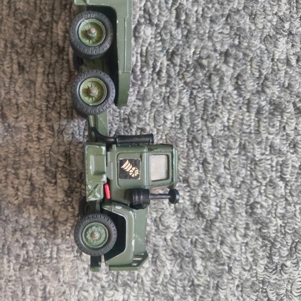 Camión militar Corgi Major Toys Mack transportador del ejército, fundido a presión, raro, verde. Foto 4 de 4