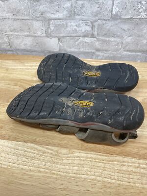 Keen Kanyon Brown Faux Leather Waterproof Slip on Men Sandal  display picture 2