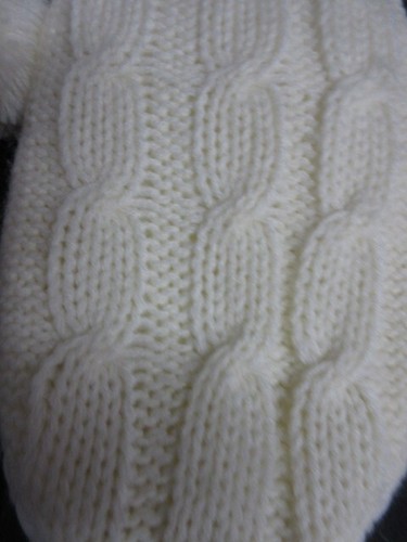 Eddie Bauer Cable Knit Slipper Ivory Socks w Poms, Size Large, X Lg, NWT - Picture 6 of 6