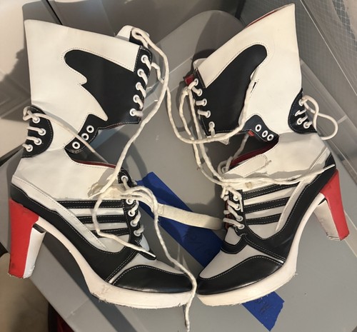 Authentic Harley Quinn suicide squad cosplay costume boots in women’s 9.5-10. 