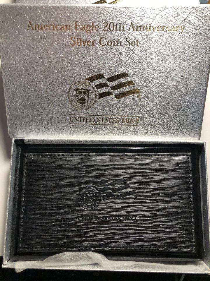 USA 20th Anniversary American Silver Eagle 3 Coin Set 2006 Mint Box & COA - Image 4 of 4