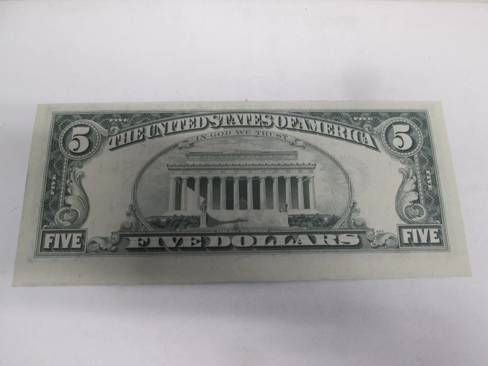1977 US $5 FEDERAL RESERVE NOTE- ERROR- MISCUT - Image 3 of 3
