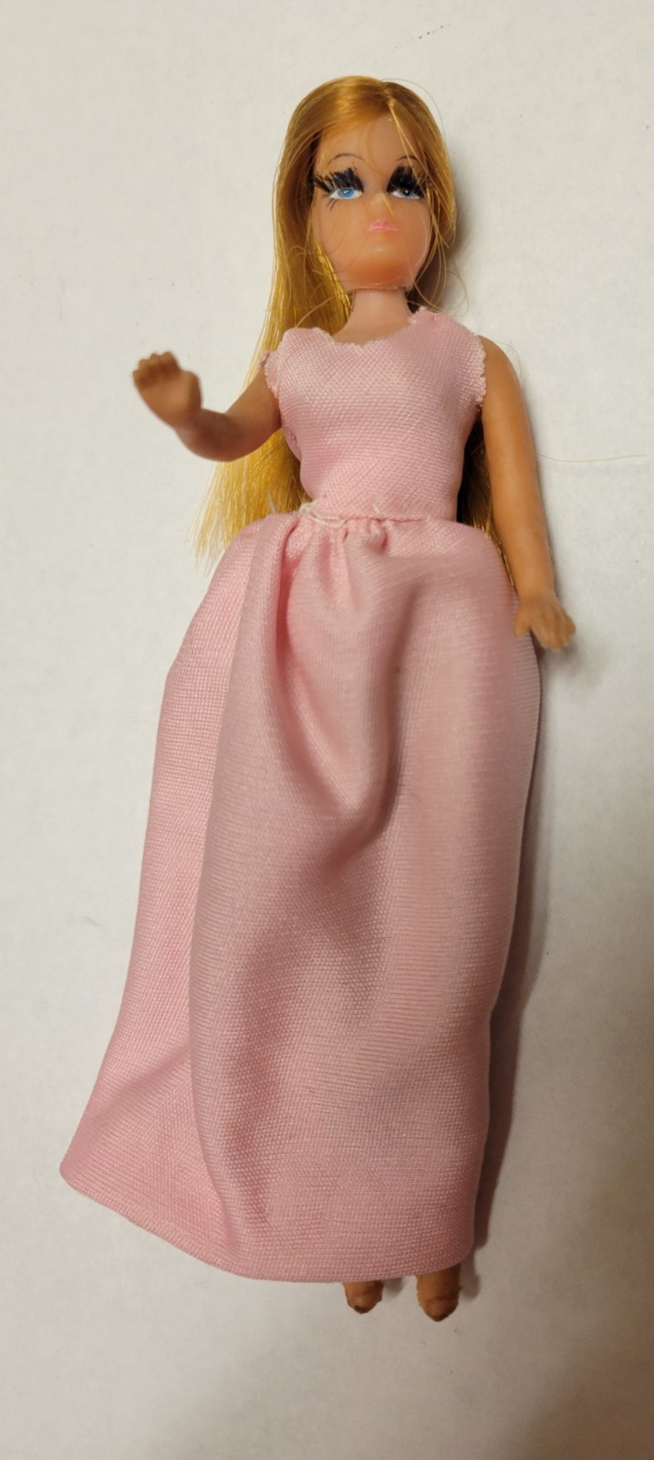 VINTAGE "DAWN DOLL" LOOK ALIKE LONG BLONDE HAIR/BLUE EYES NR