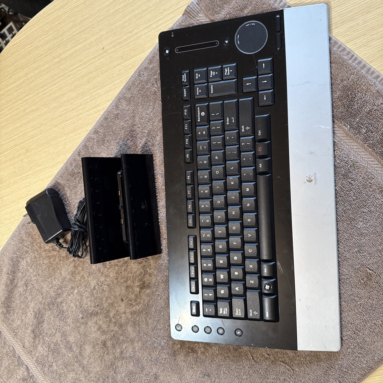 Logitech DiNovo Edge Wireless Bluetooth Keyboard & Charging Dock Y-RAY81