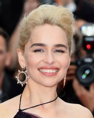 Emilia Clarke 8x10 Photo WM