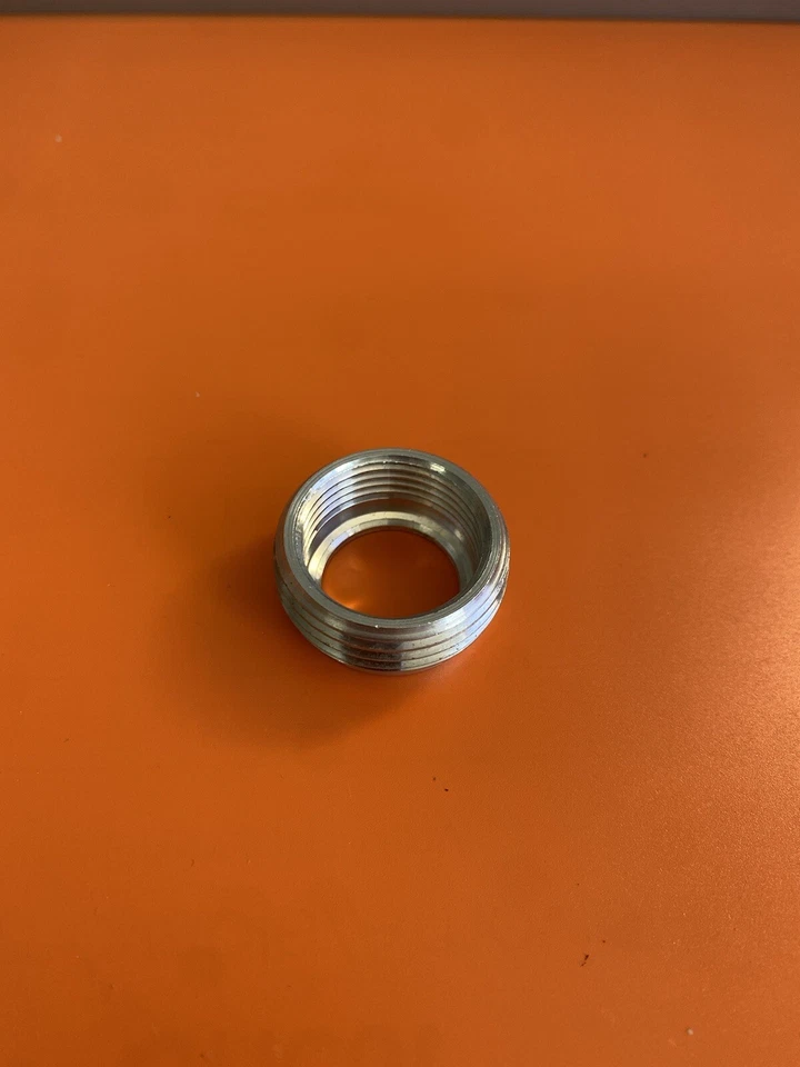 Thomas&Betts 1” a 3/4” reductor roscado, 1” rosca macho 603AL-TB cantidad 30  Foto 4 de 4