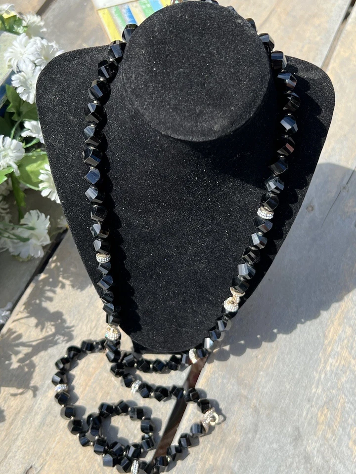 Collar Anne Klein bisutería cristal negro y diamantes de imitación vintage Foto 2 de 4