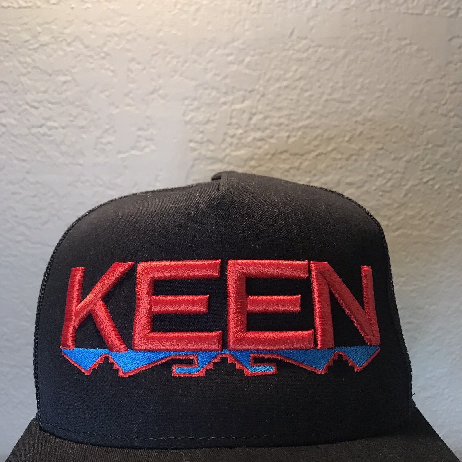 Cappello camionista KEEN modello azteco berretto snapback