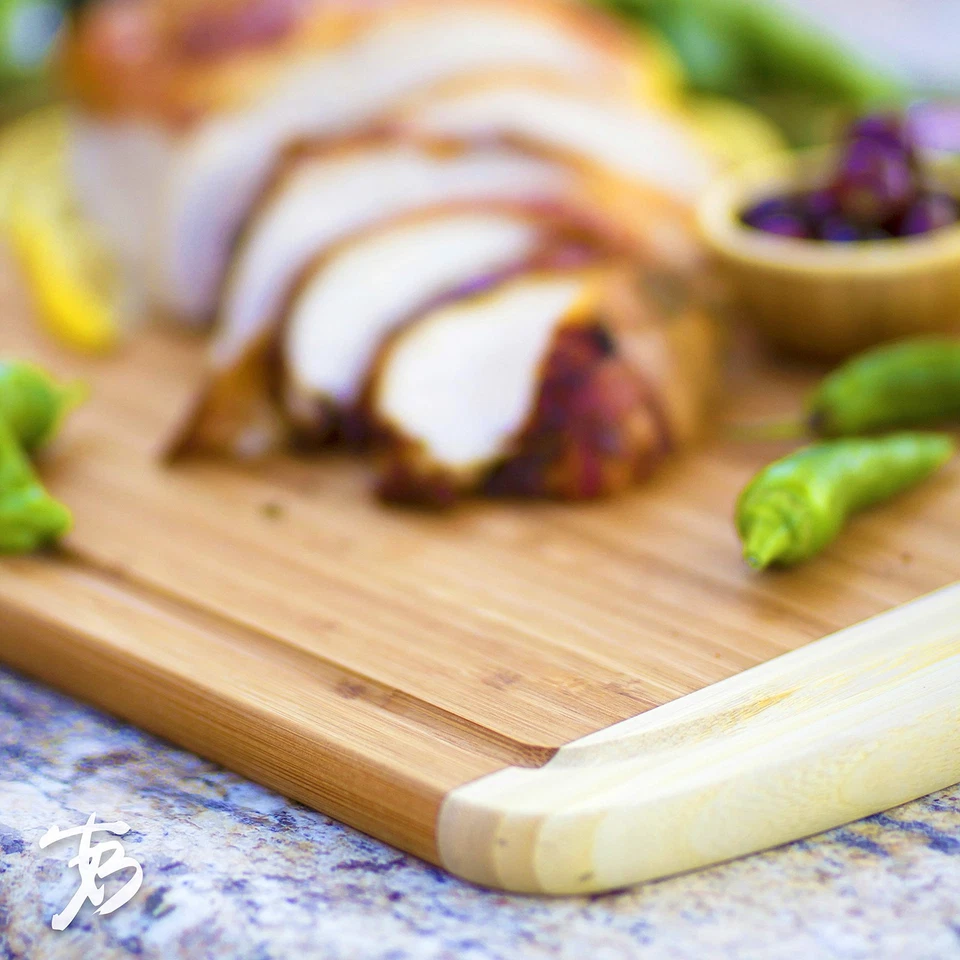 Tabla de cortar y tallar bambú Kona Groove, 18" x 12-1/2" Foto 3 de 4